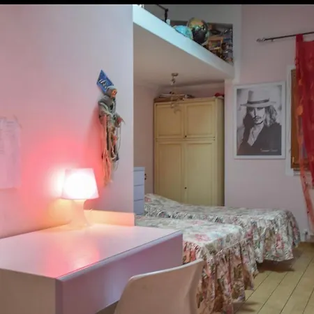 Apartment Moon&violet Cascina